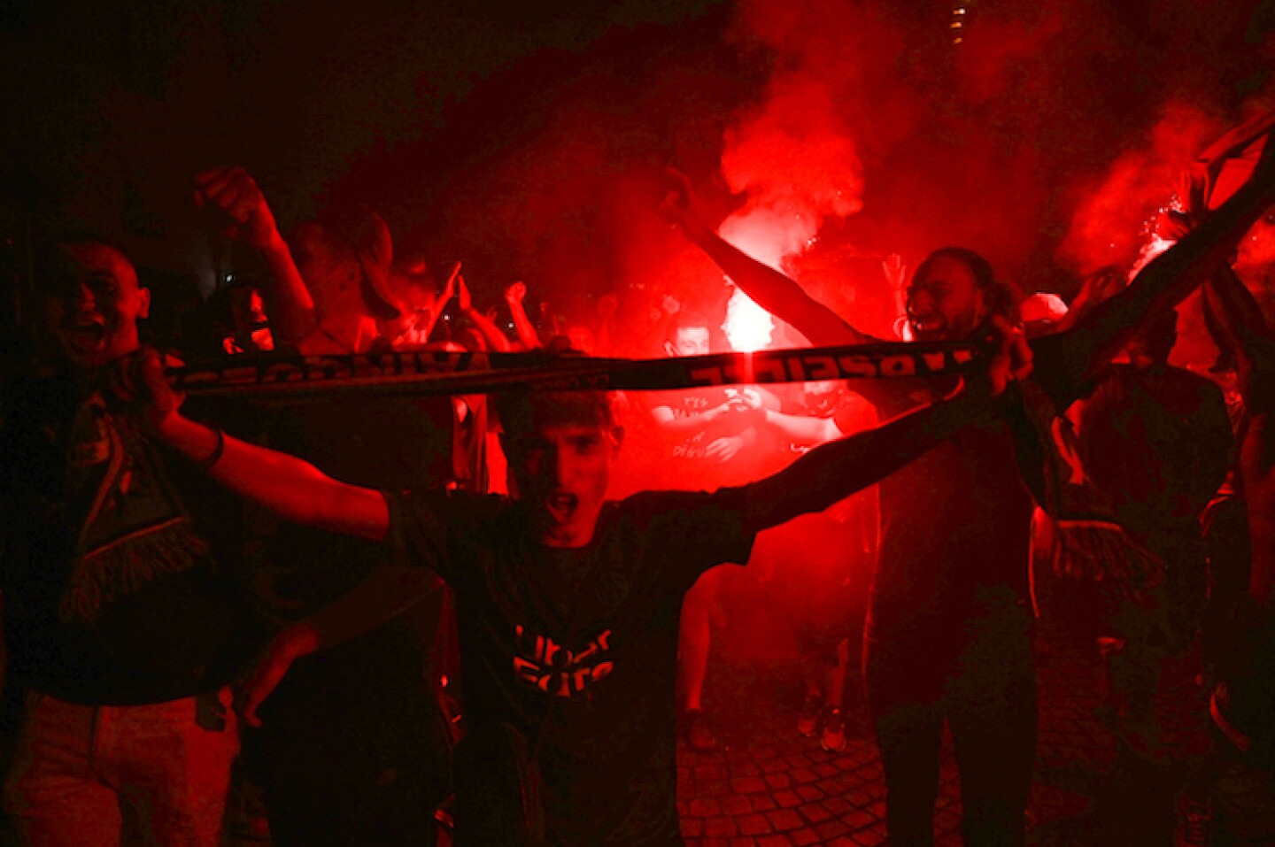 FBL-EUR-C1-PSG-BAYERN MUNICH-FANS