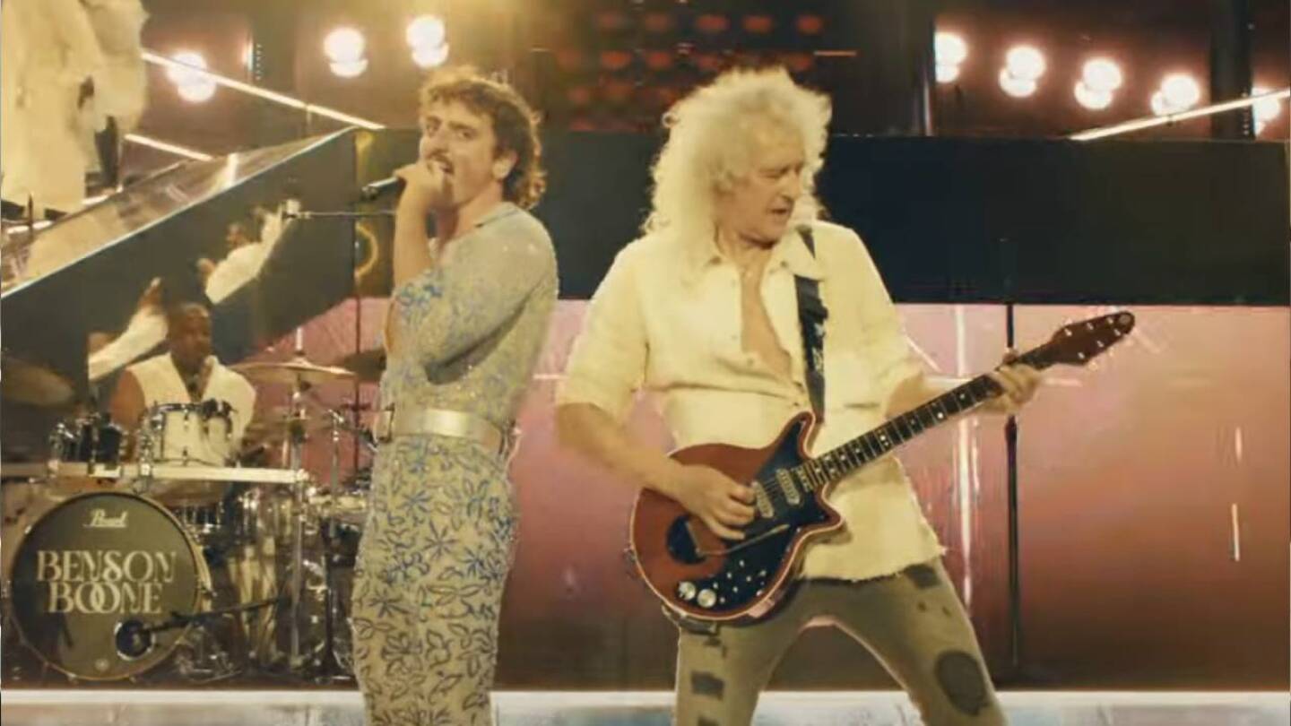 Benson Boone freddie mercury coachella 2025(2).jpg
