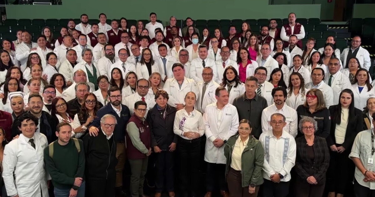 Photo: ejecentral.com.mx Claudia Sheinbaum tours Estado de México health facilities