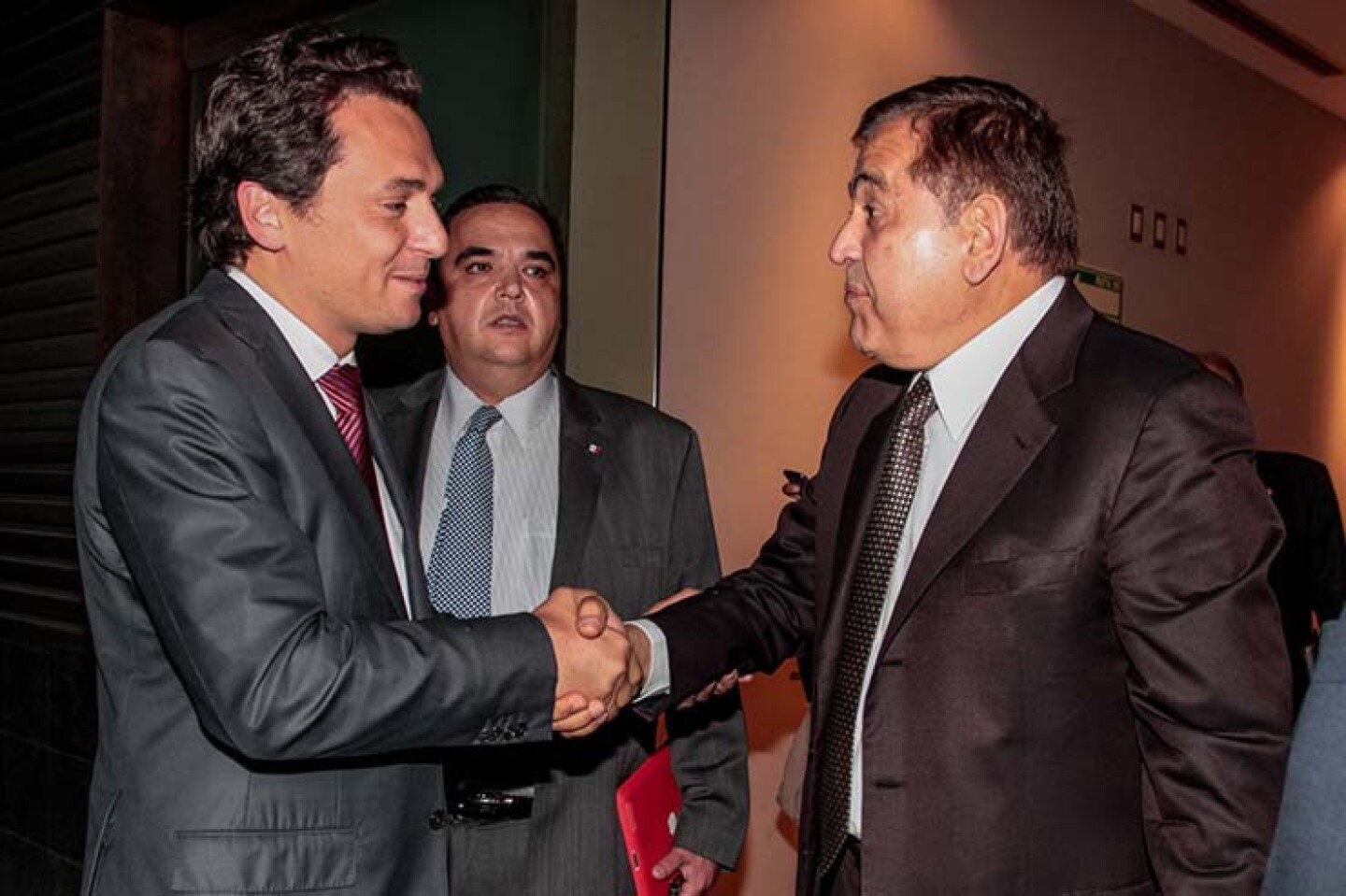 CIUDAD DE MÉXICO, 29MAYO2019.- Imagen correspondiente al 12 de septiembre de 2013, en la cual Emilio Lozoya, quien en aquellos días estaba al frente de Pemex, y Alonso Ancira, presidente de la empresa Altos Hornos de México (AHMSA) y en aquel año se d