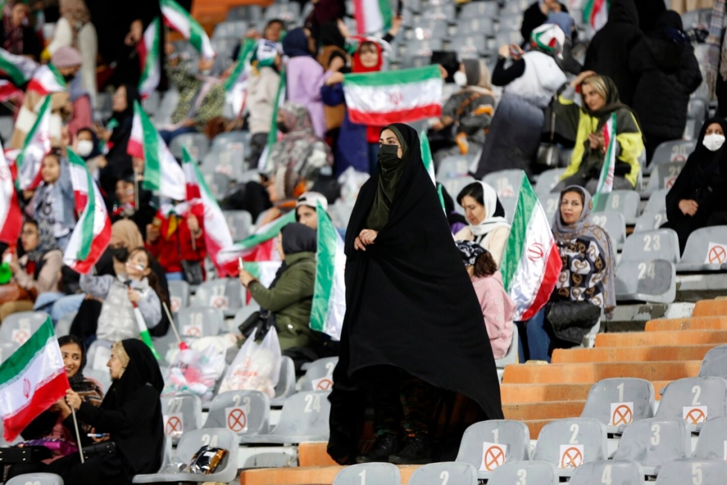 iran-mujeres-partido-de-futbol