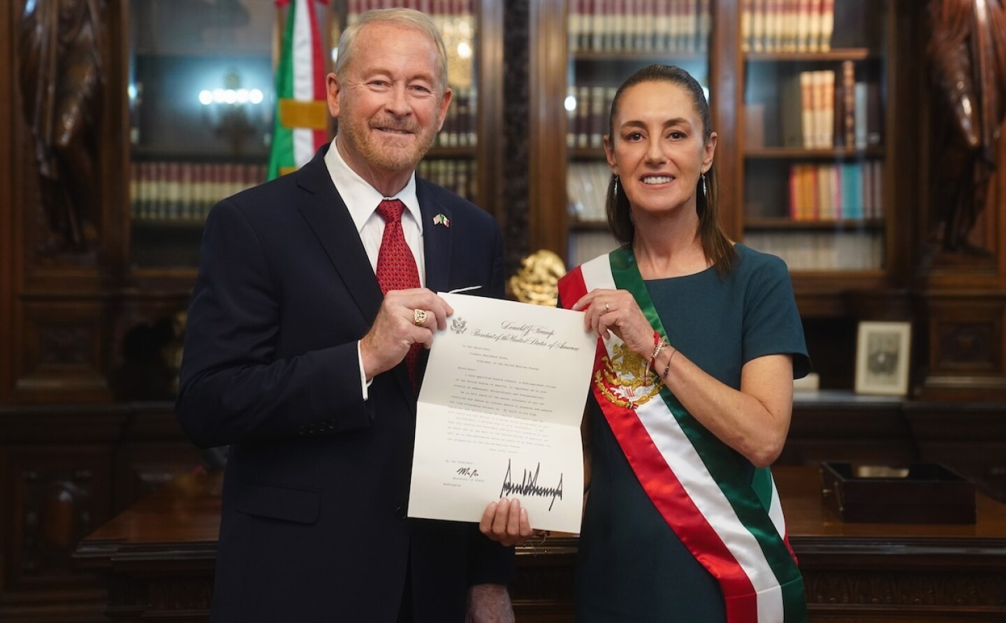 embajador_ron_johnson_cartas_credenciales.jpg