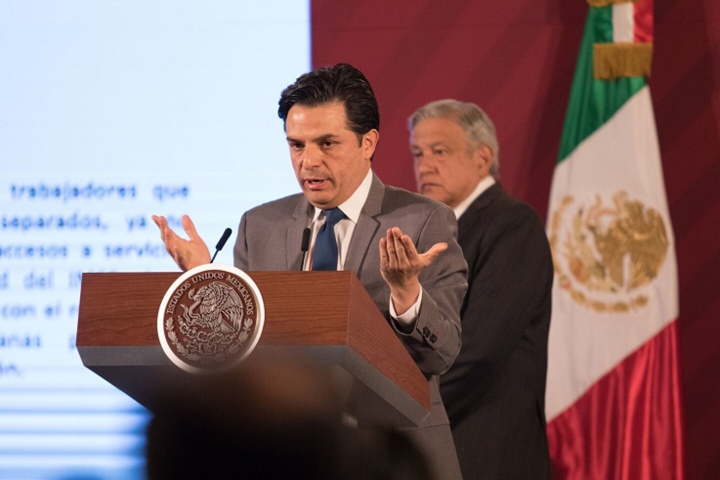 Zoé Robledo, director del IMSS