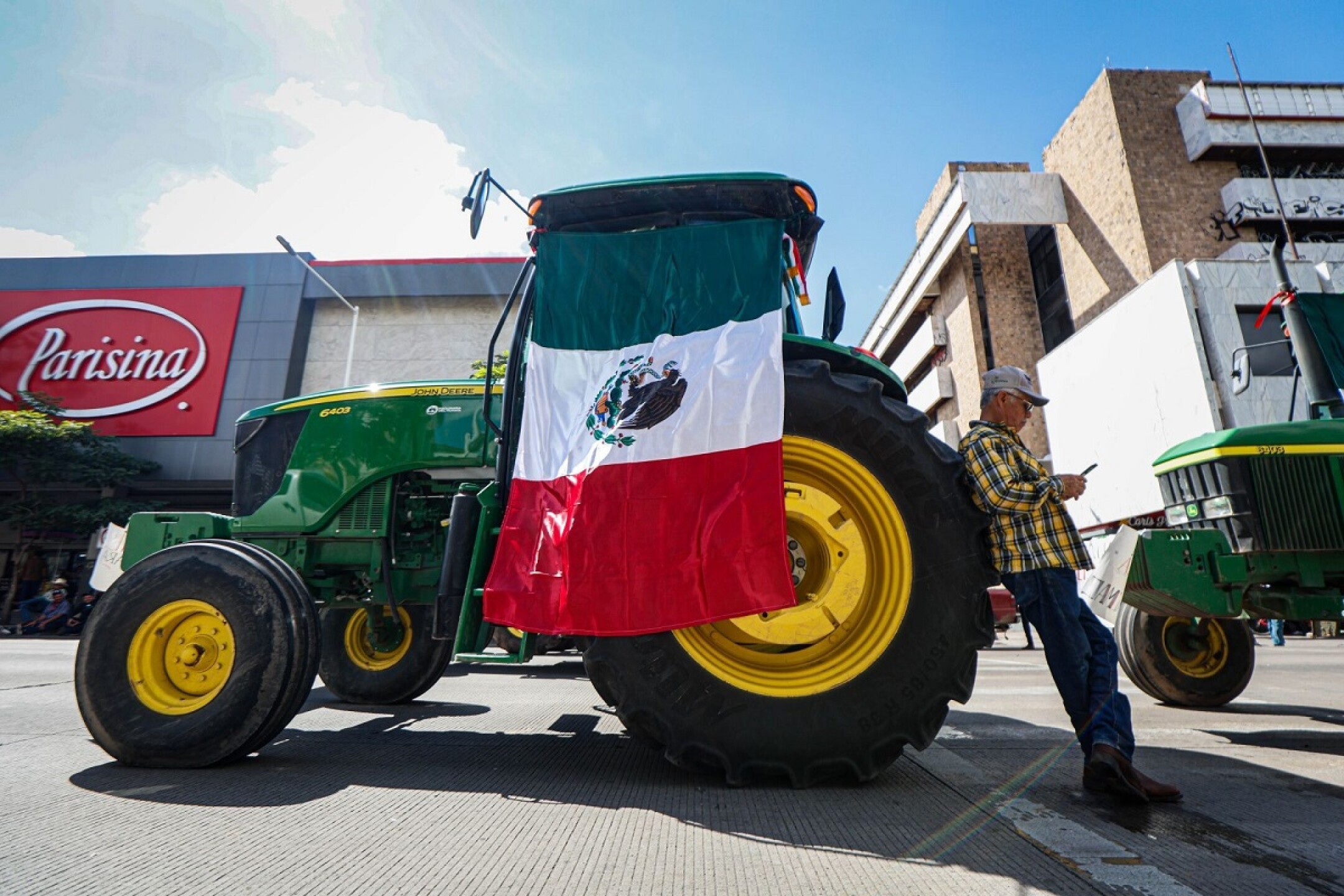 Bloqueo Productores de Maíz tractor