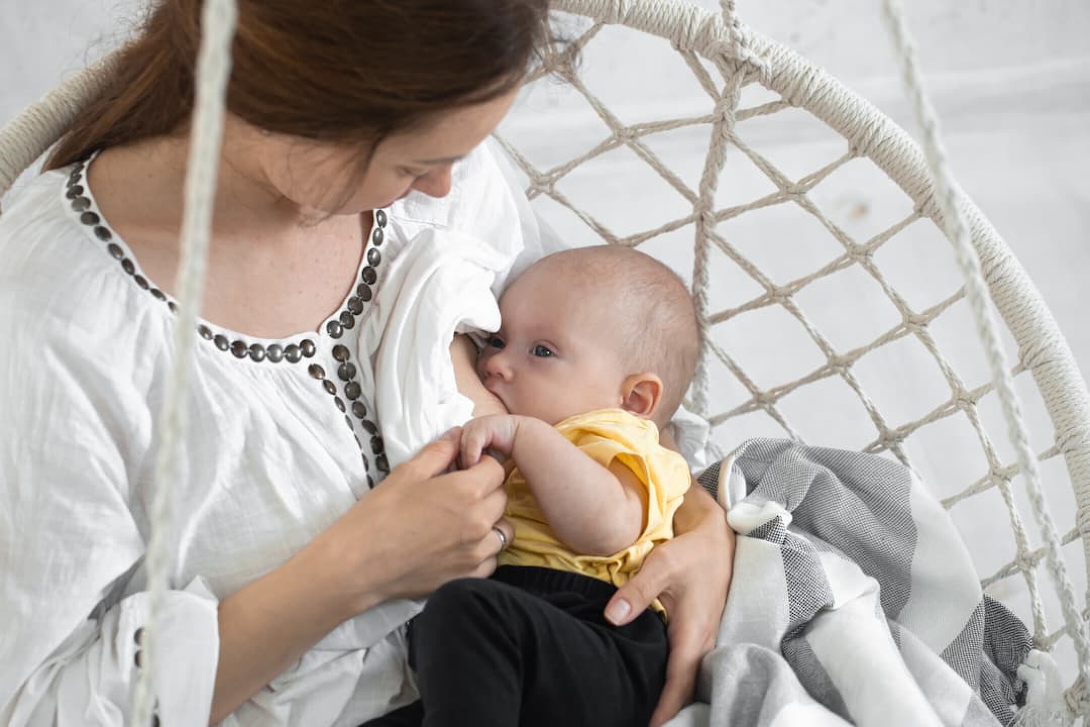 baby-eating-breast-milk-mother-breastfeeding-her-2023-11-27-04-59-08-utc-1