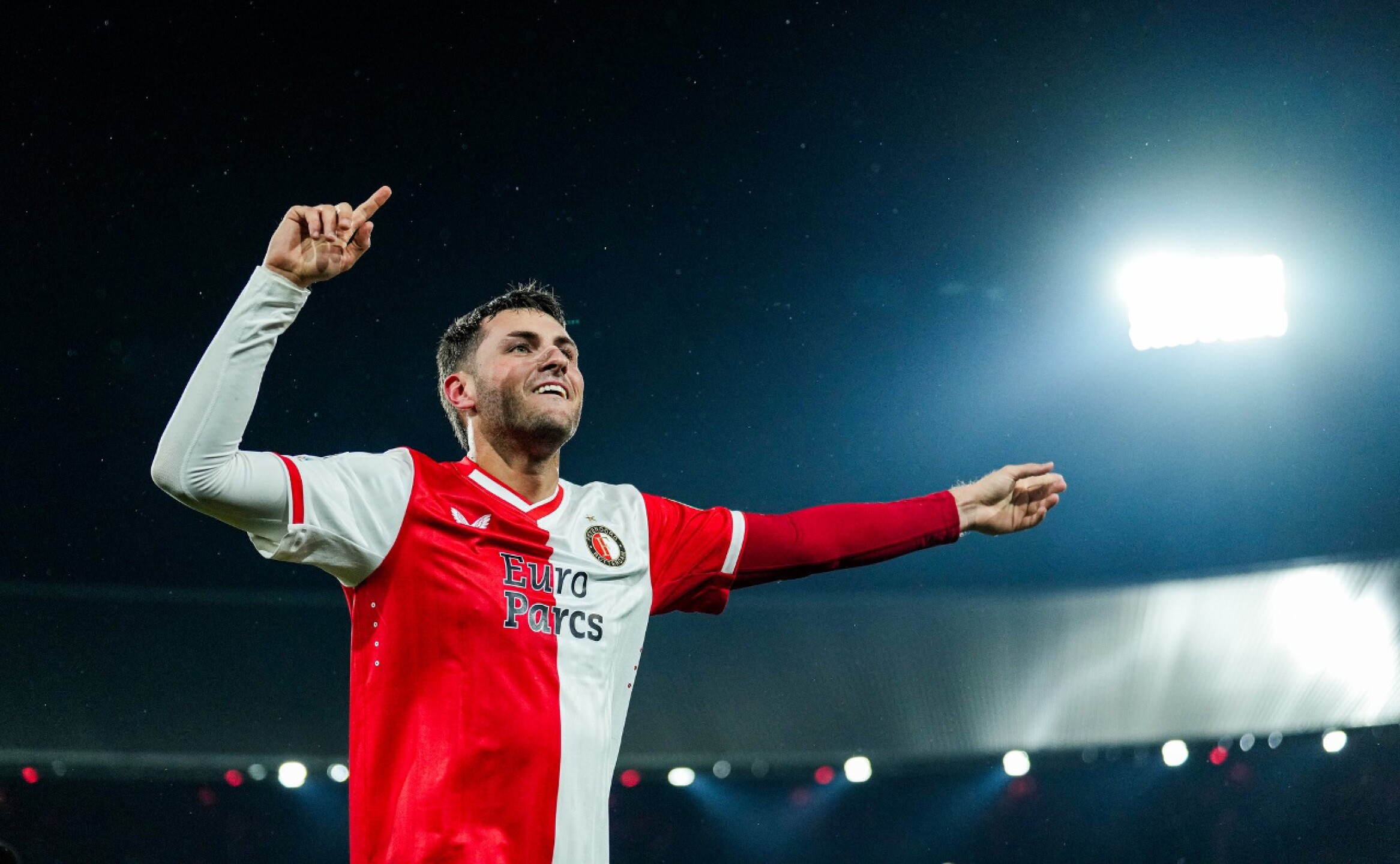 santiago-gimenez-champions-league