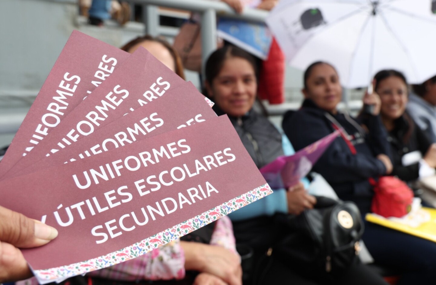 Apoyo para Uniformes y Útiles Escolares 2025