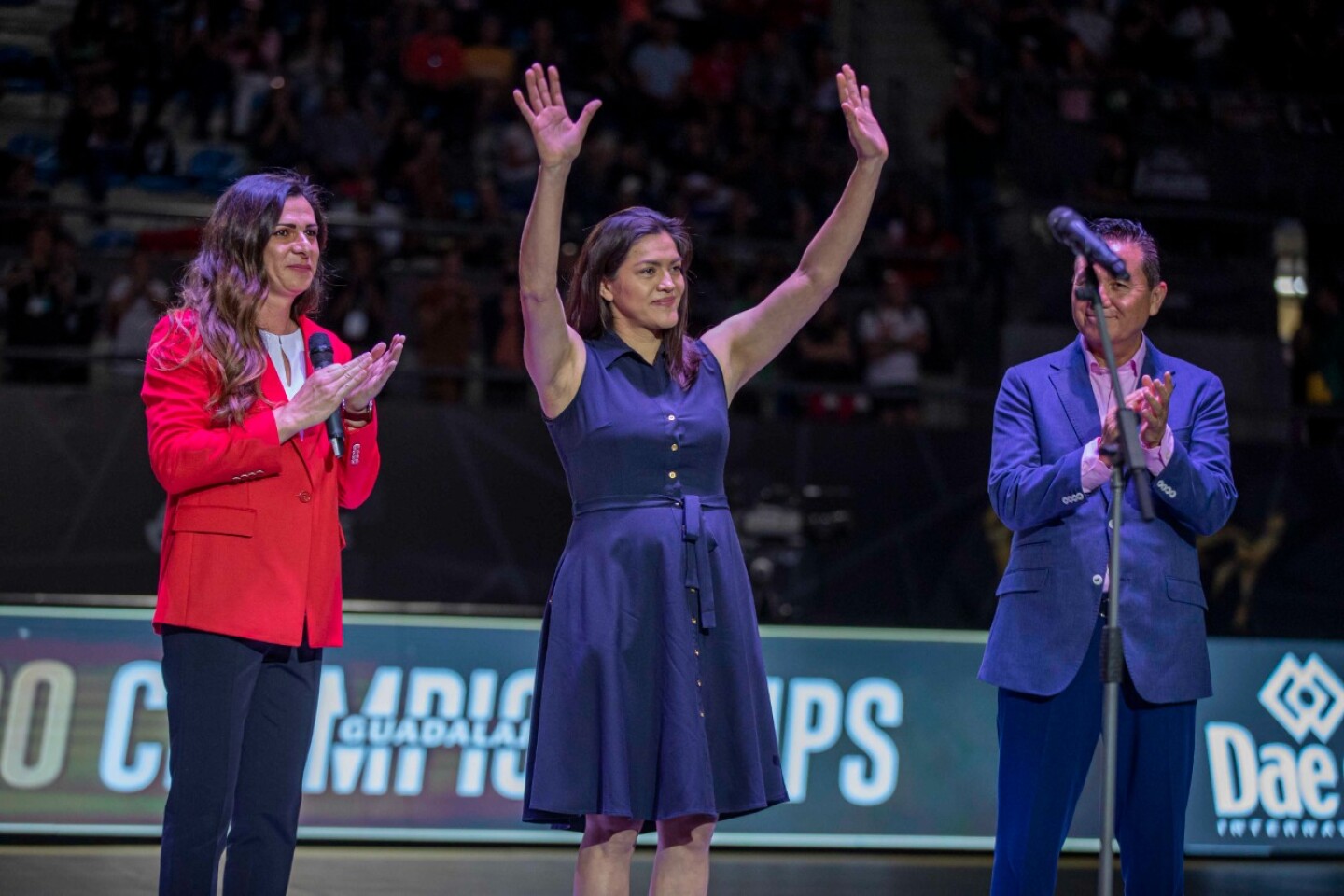 Ana_Gabriela_Guevara__directora_de_la_CONADE_y_Mar_a_del_Rosario_Espinoza__triple_medallista_ol_mpica_y_mundial__2_