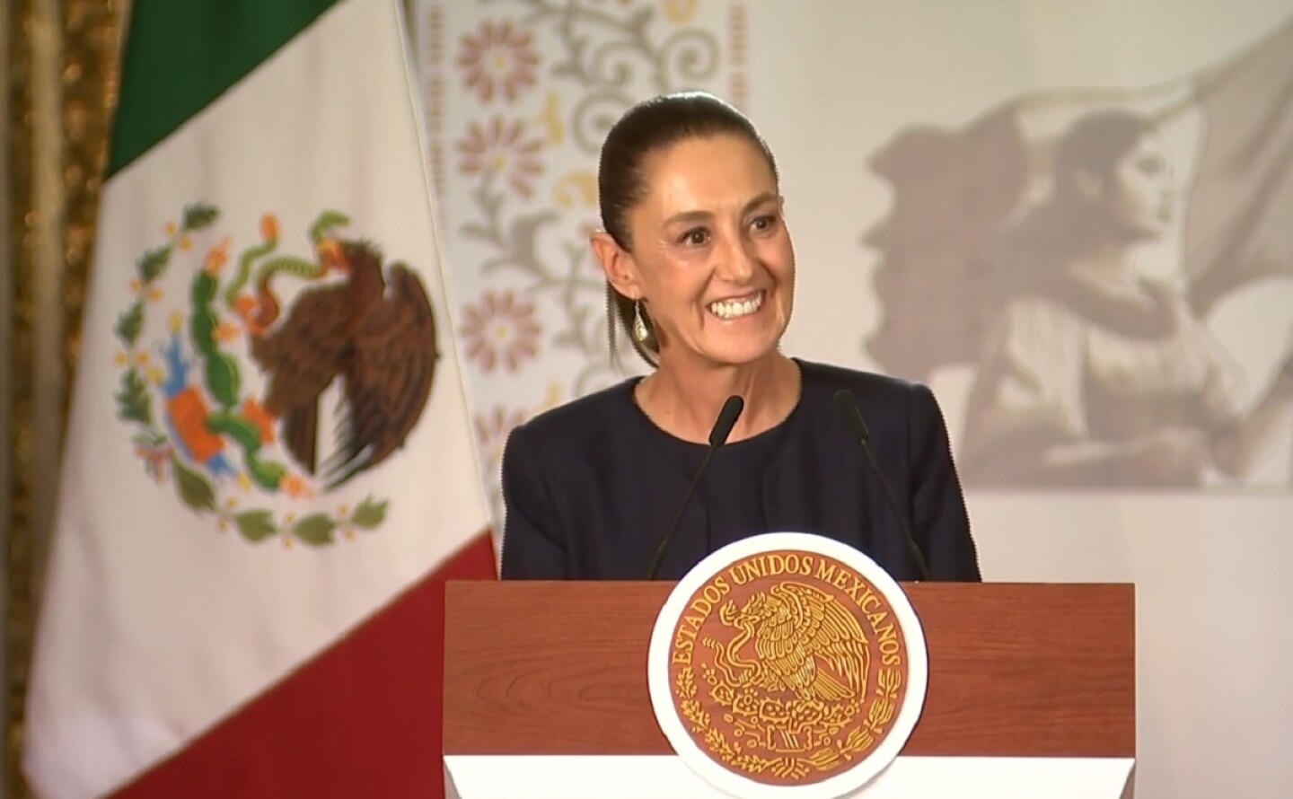 Sheinbaum anuncia aumentosalarian a maestros.jpg