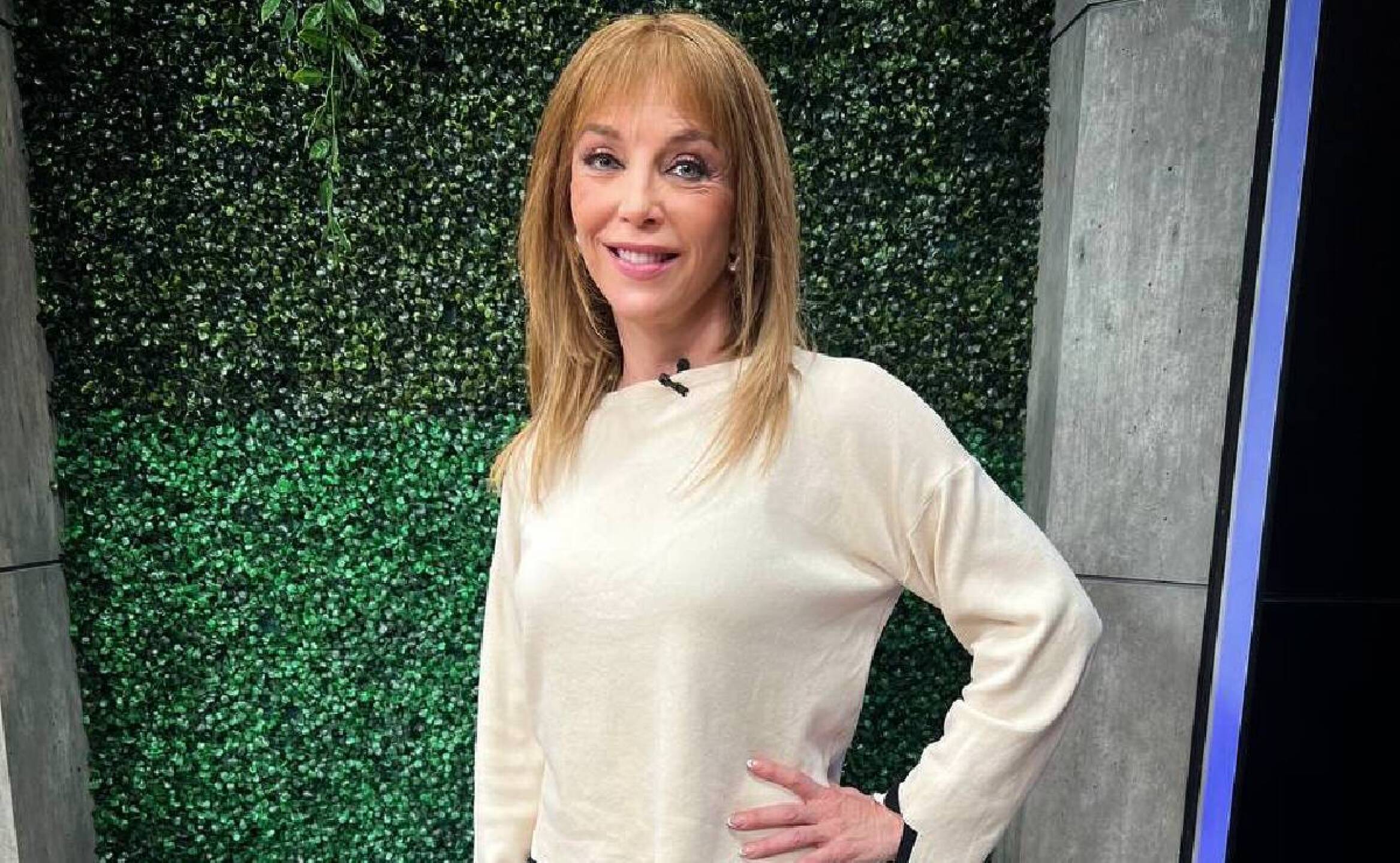 Laura Flores y Lalo Salazar confirman su noviazgo: un amor que nace ...