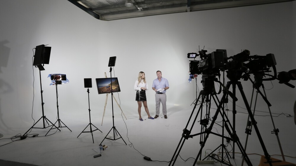 tripod-3364540_1920