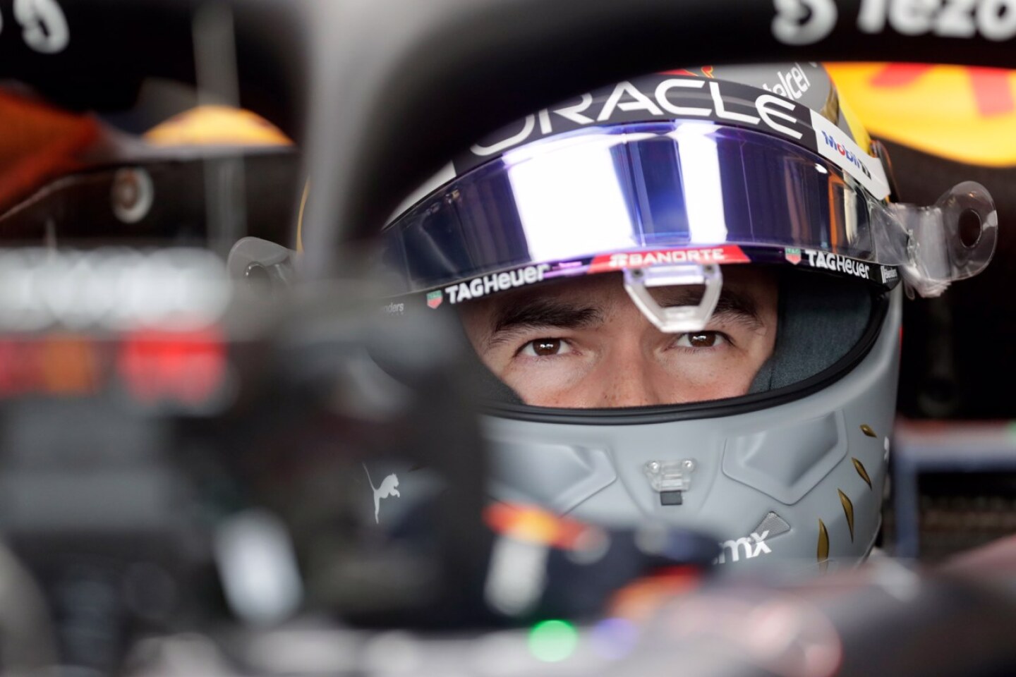 Checo Pérez: "Lo que pasó en Brasil, quedó atrás"