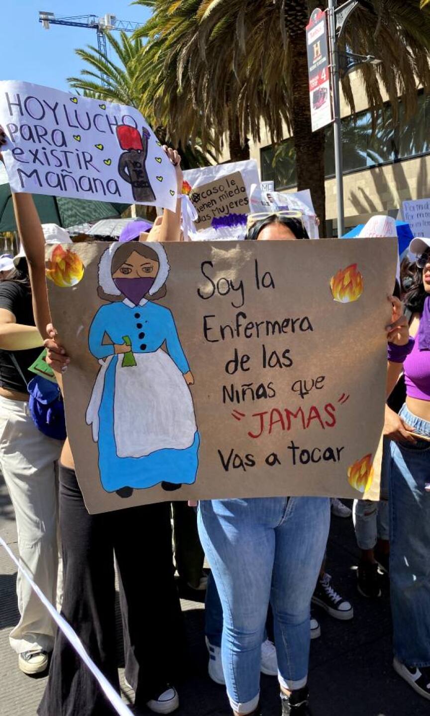 escuela-enfermeria-marcha-8m