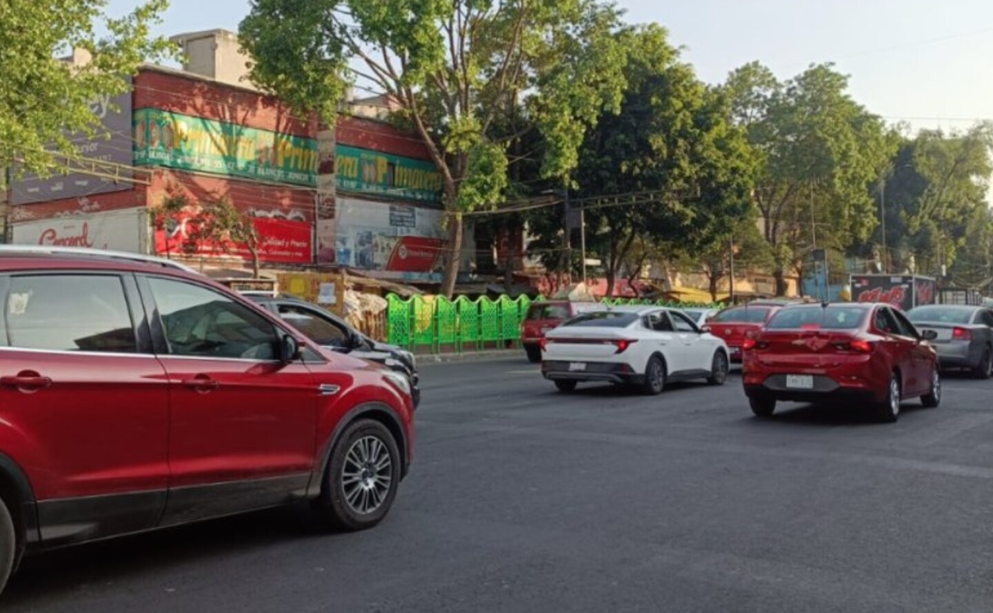 Hoy No Circula sábado 4 de enero de 2025_ carros que no circulan