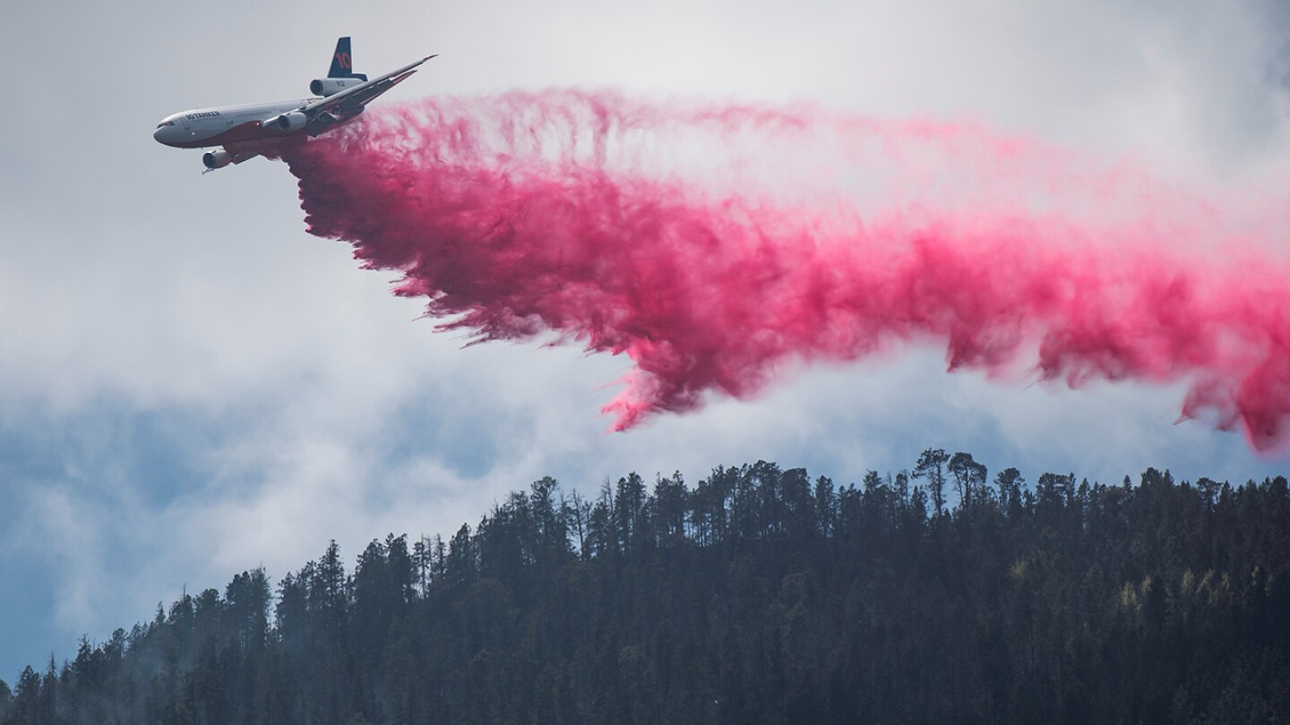 México reporta 77 incendios activos que afectan a casi 25.000 hectáreas