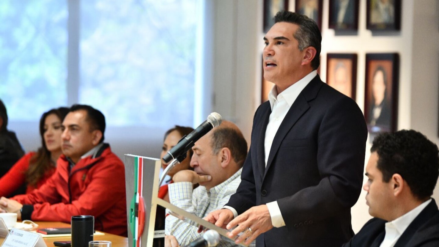 El PRI pide a sus diputados votar contra la reforma eléctrica