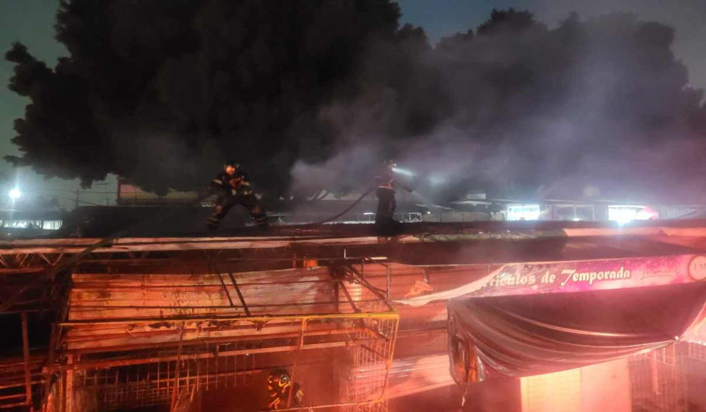 incendio-bodega-ropa-centro.jpg