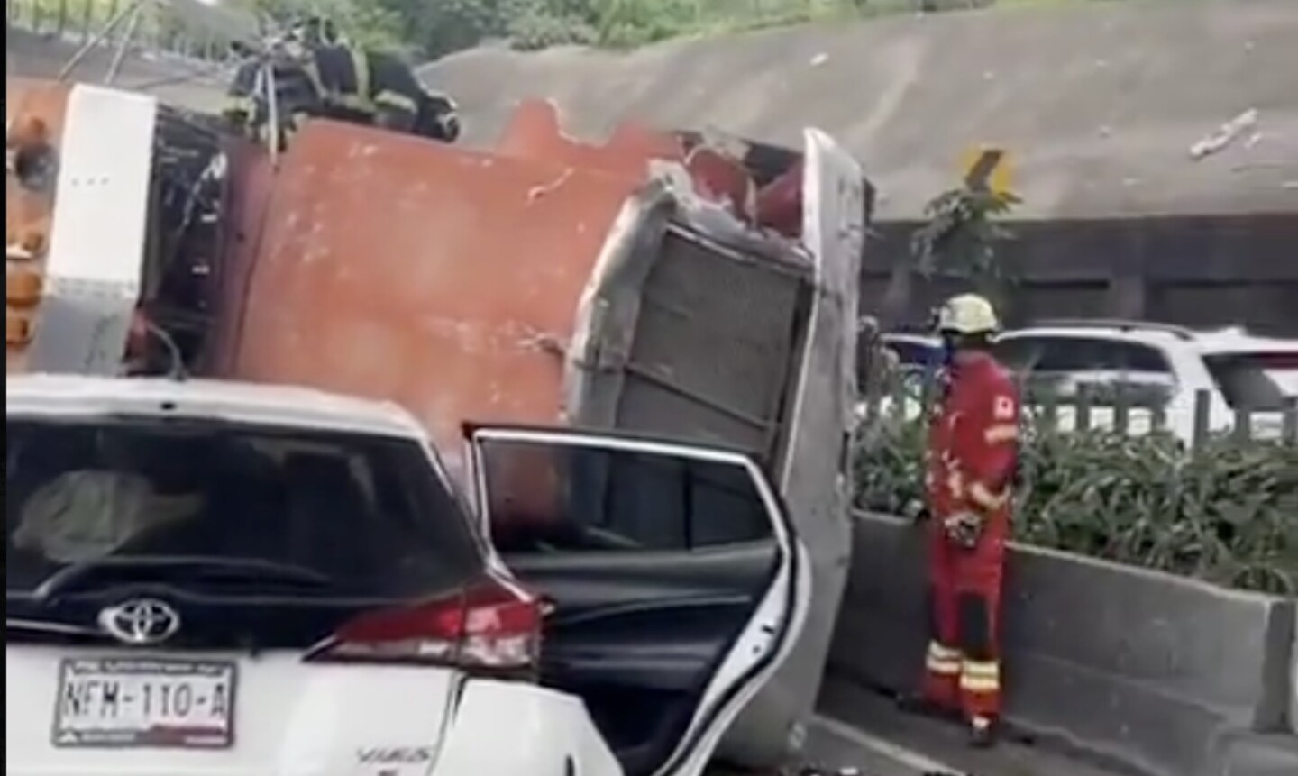 accidente-en-periferico-norte-carambola-se-registra-en-chapultepec