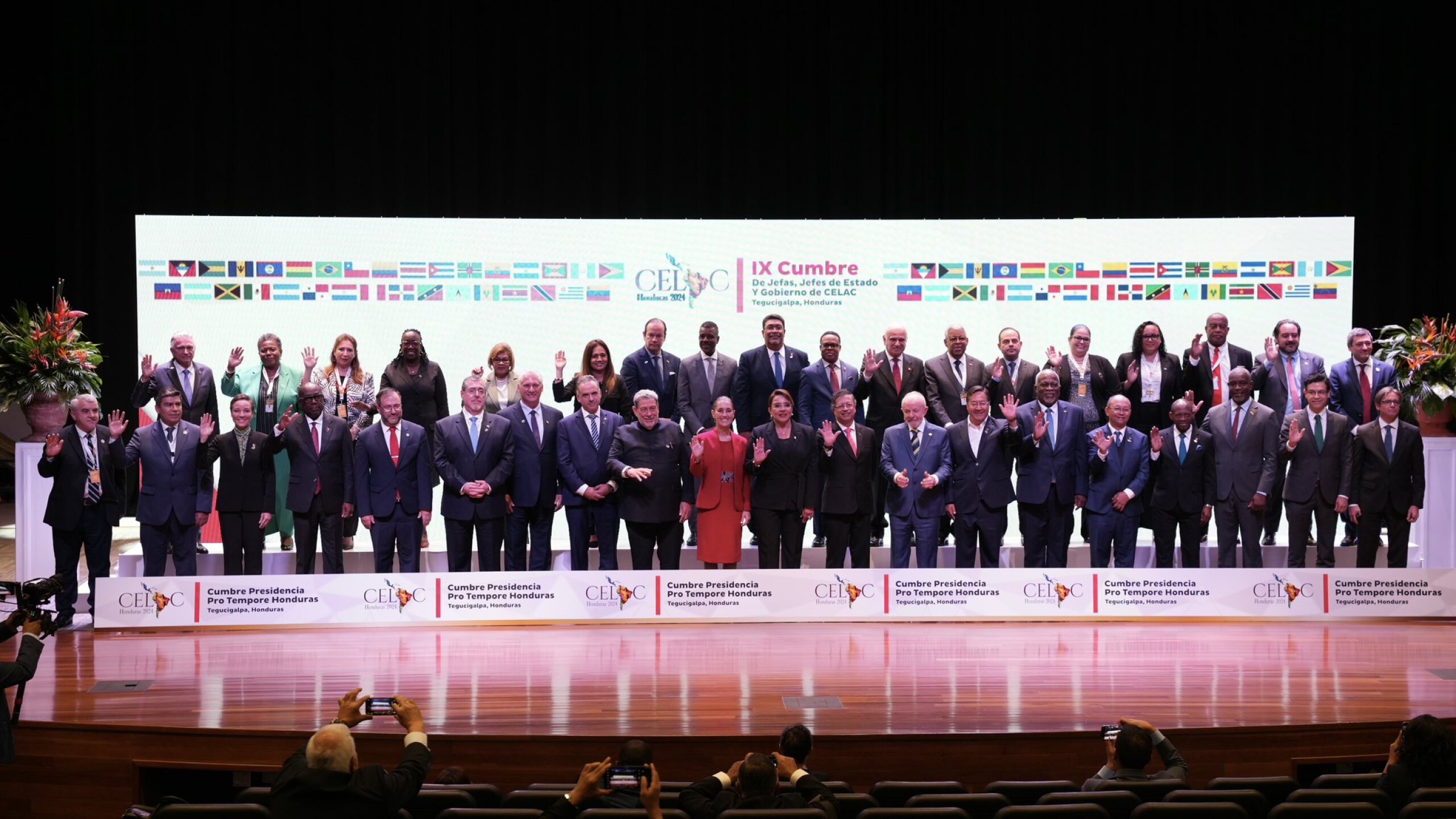 Claudia Sheinbaum Pardo y Xiomara Castro en la IX Cumbre de la Celac1.jpg