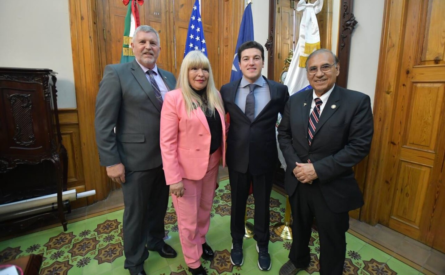 reunion_nl_laredo_encabeza_gobernador