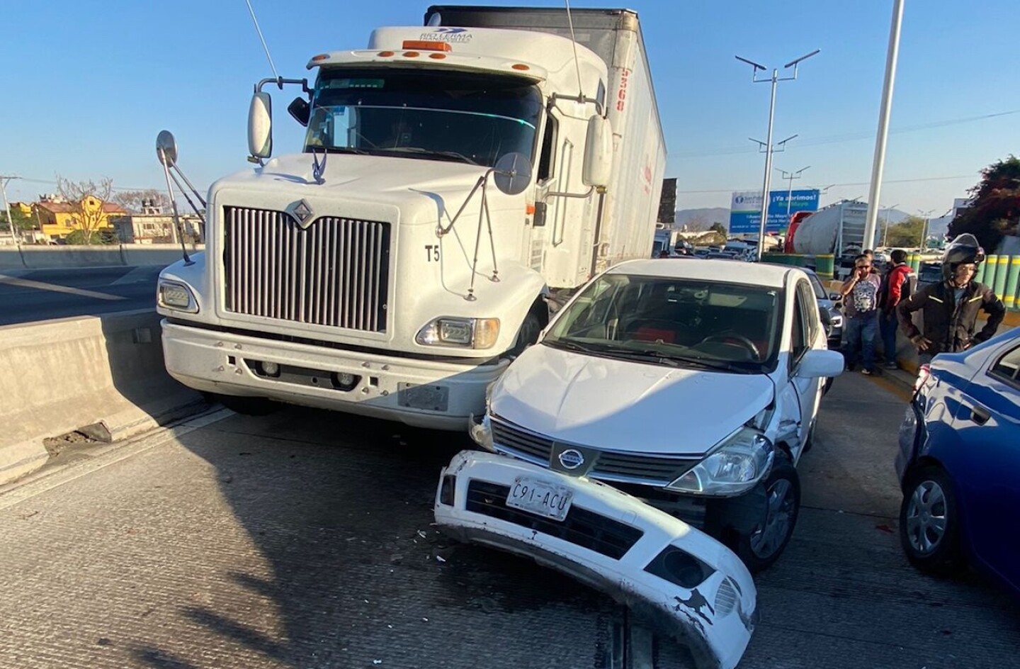 accidente-en-morelos-hoy-cierre-por-choque-en-el-paso-expres