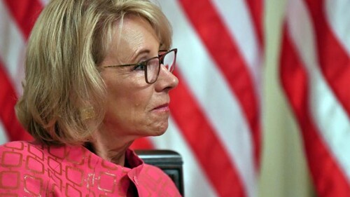 FILES-US-POLITICS-TRUMP-RESIGNATION