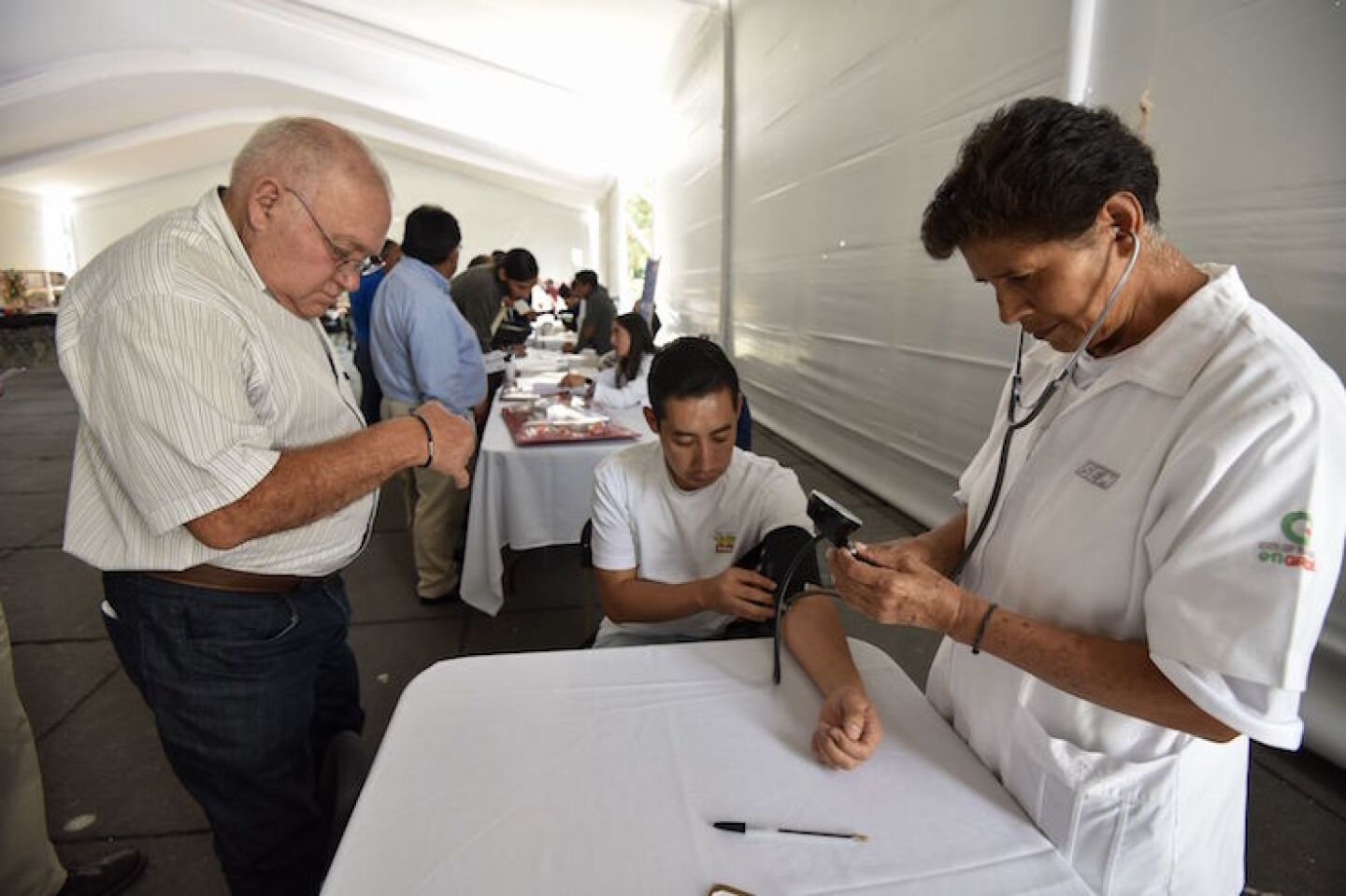 TOLUCA, ESTADO DE MÉXICO, 08NOVIEMBRE2019.- La fundación Visión con Amor I. A. P.  llevo a cabo la campaña ¿Y los hombres qué? en donde se realizaron pruebas de antígeno prostático, para prevenir cáncer de próstata y testículos, instalados en la Plaza de los Mártires realizarán la pruebas del 8 al 10 de noviembre de forma gratuita, al igual que otras pruebas. FOTO: CRISANTA ESPINOSA AGUILAR /CUARTOSCURO.COM