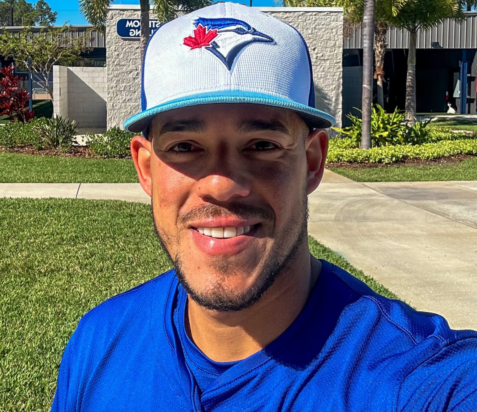 latinos-dia-inaugural-de-la-mlb