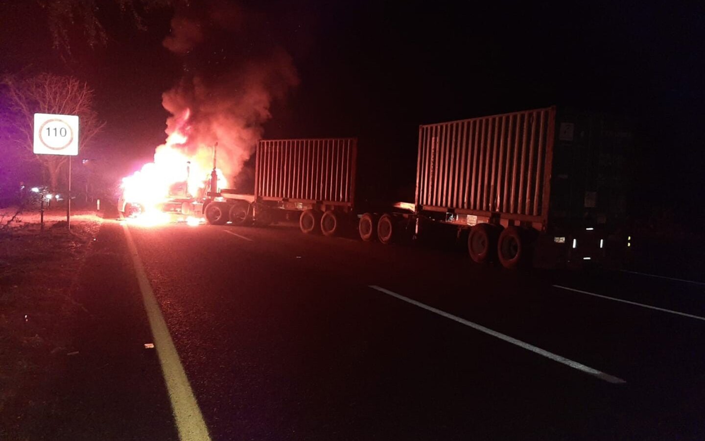 queman tráilers en Colima