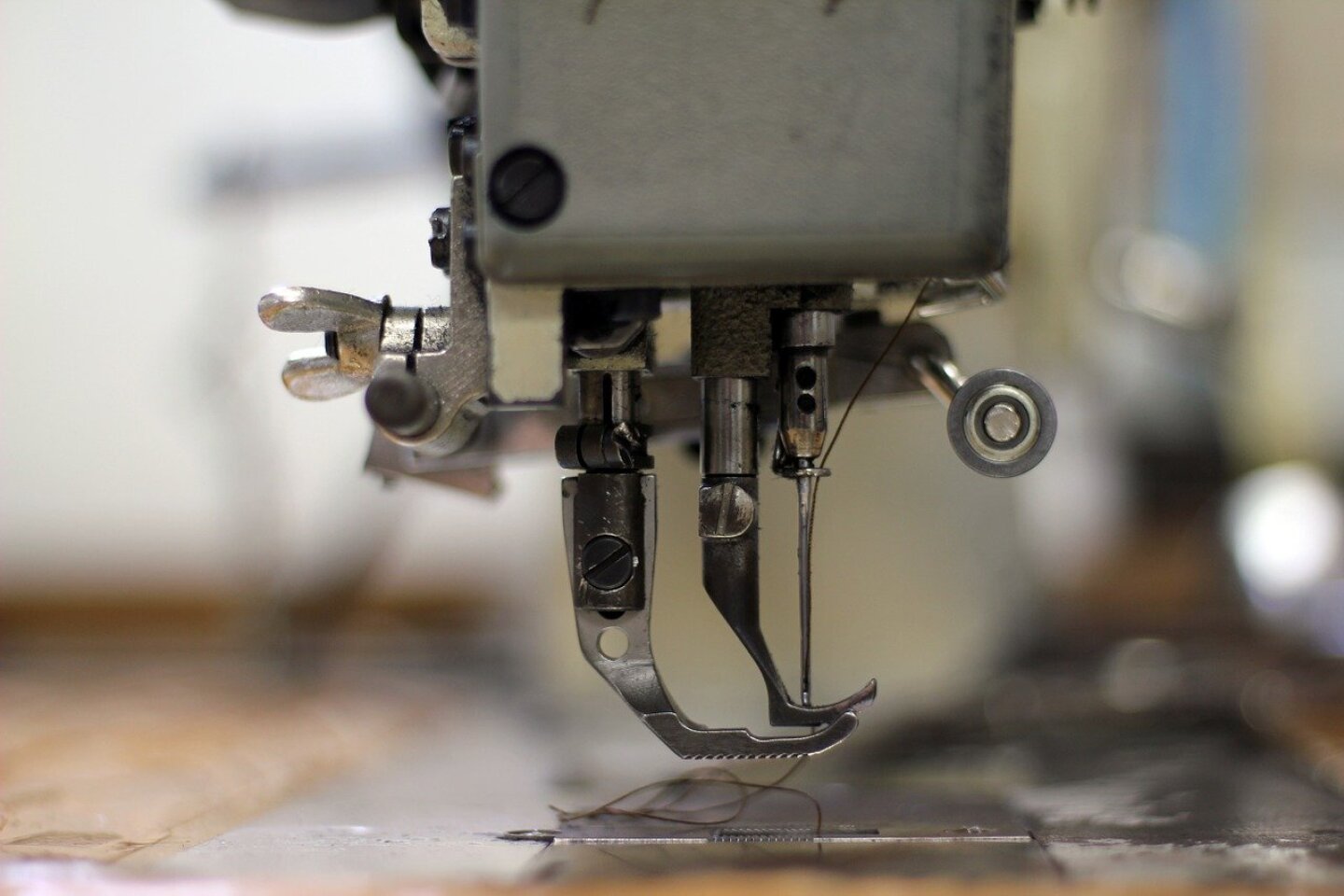sewing-machine-gd7baf74b9_1280