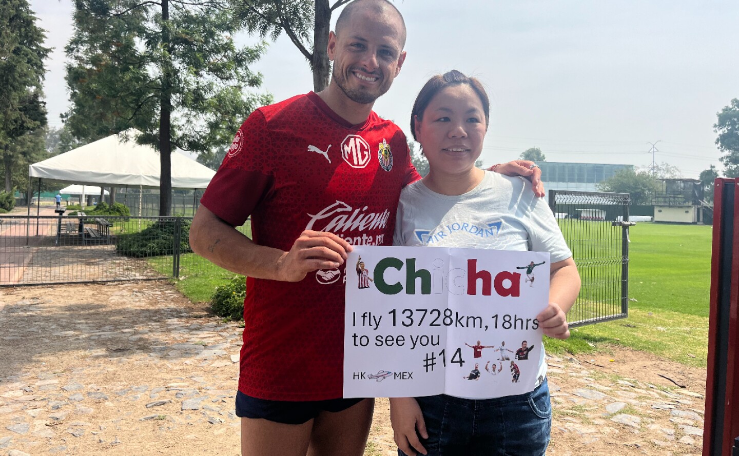 fan-chicharito-hong-kong