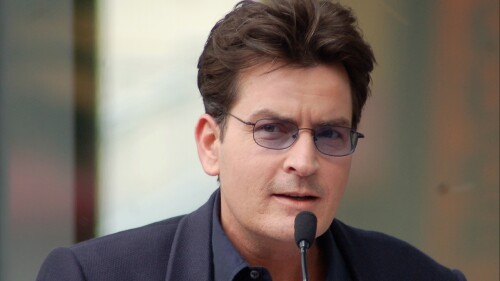 charlie_sheen_chuck_lorre_two_and_a_half_men_comedia