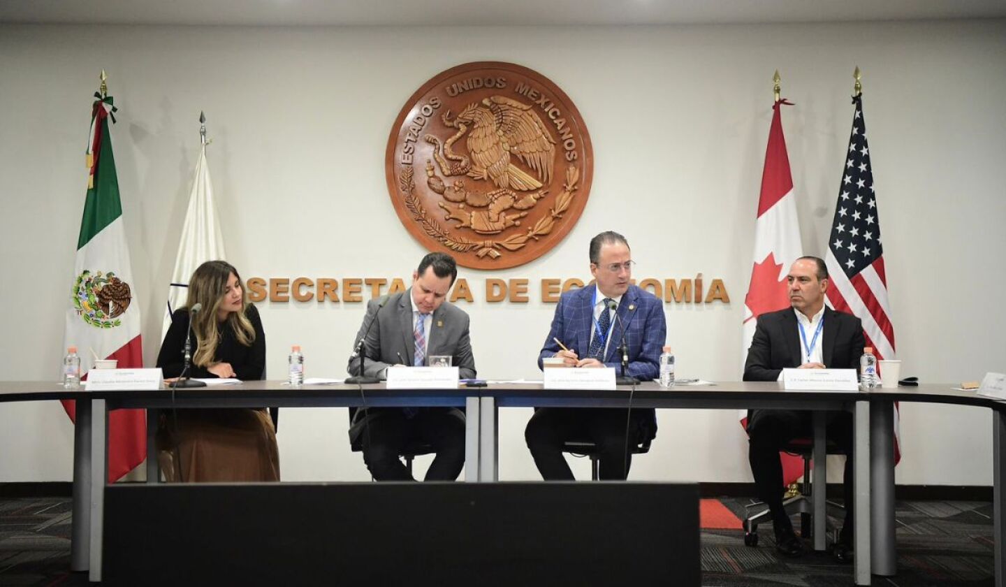 Agentes aduanales mesas TMEC.jpg