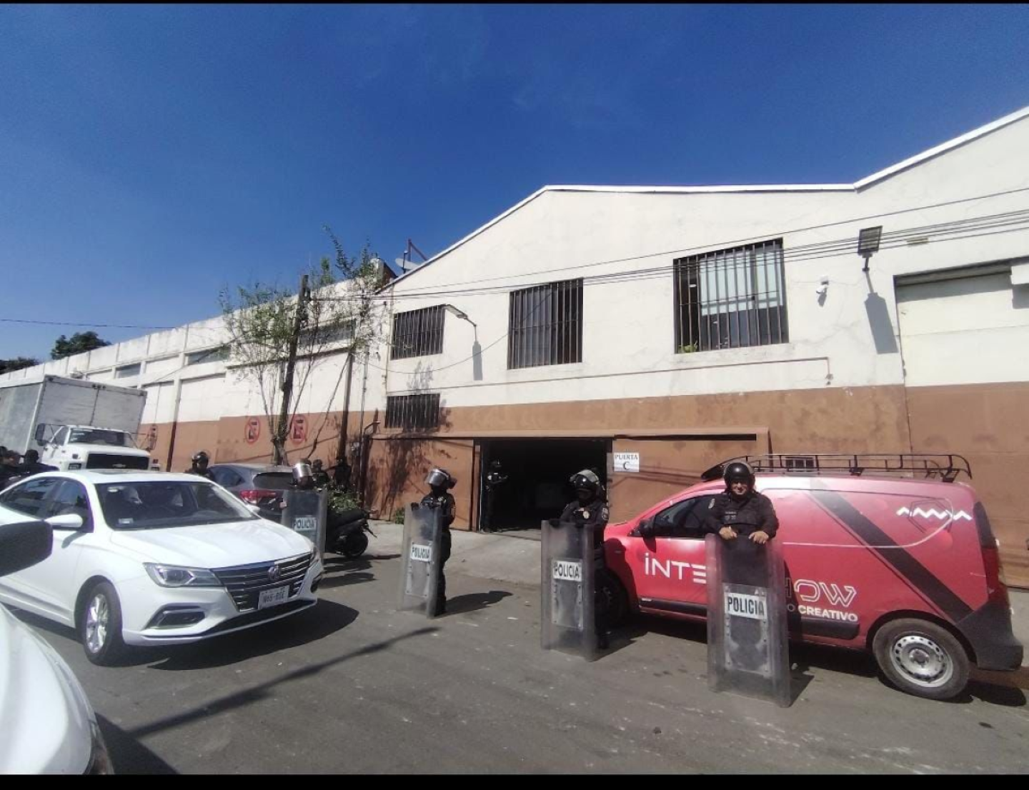 fiesta clandestina1.png