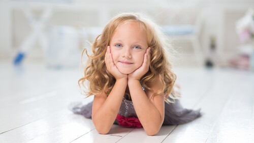 girl-g32177c550_1280