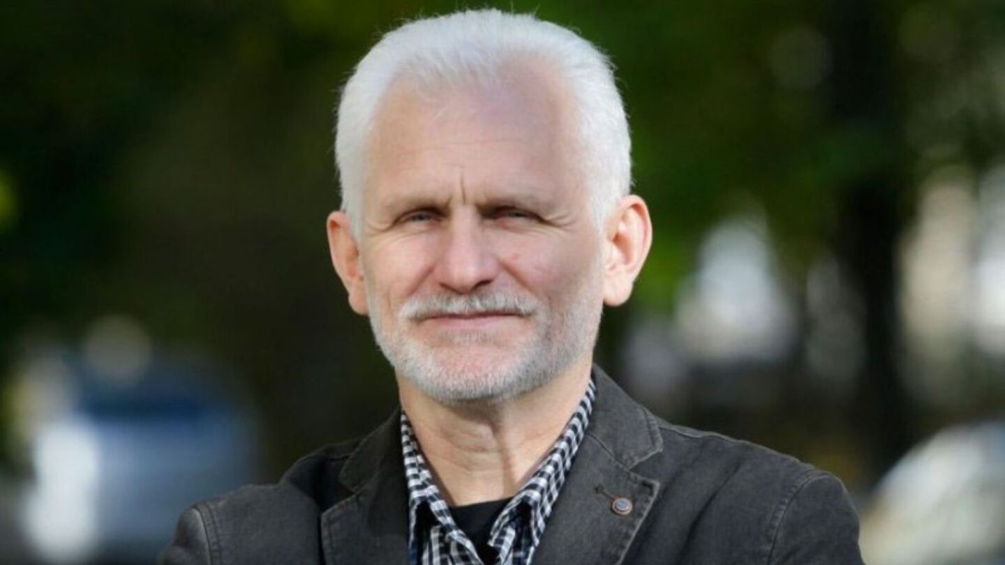Ales Beliatski, premo nobel de la paz, enfrenta años de prisión