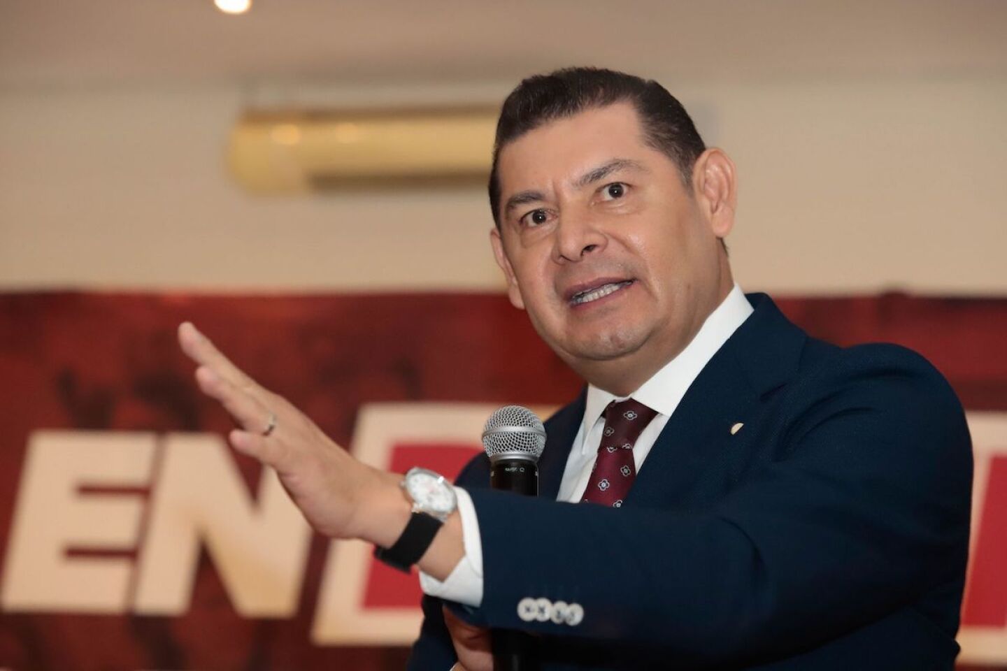 Alejandro Armenta, gobernador de Puebla
