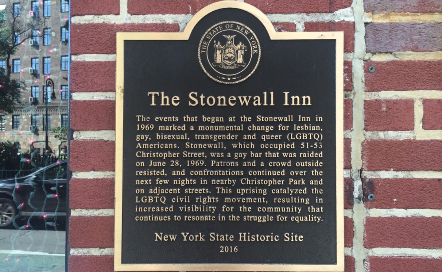 stonewall_disturbios_placa