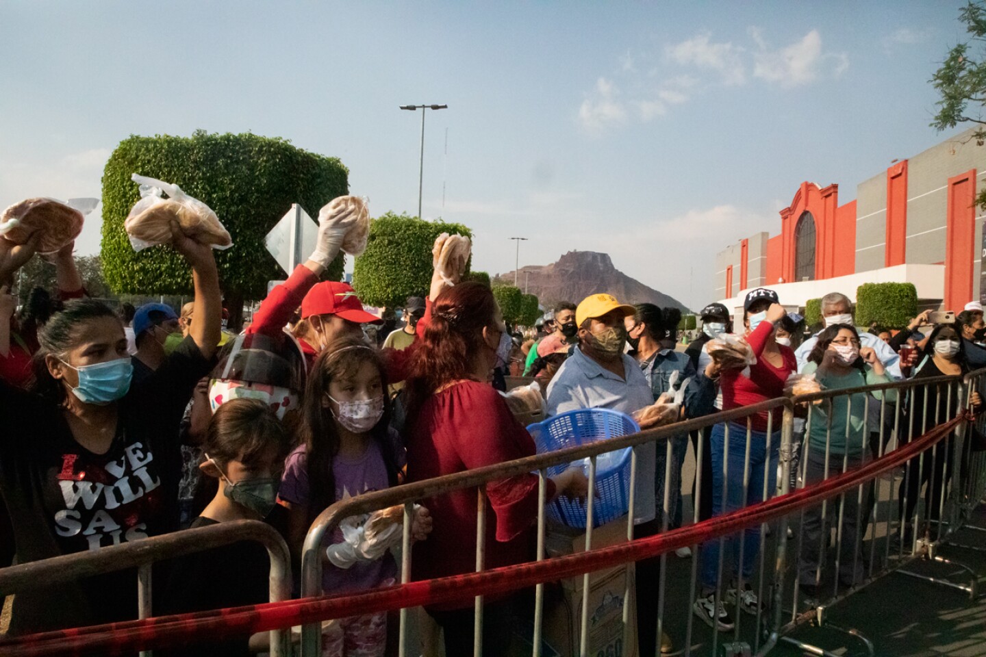 Vecinos de la Alcaldía Tláhuac.