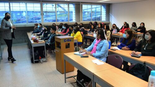 Con cubrebocas, casi 370 mil estudiantes iniciaron clases en los Campus de la UNAM de todo el país.