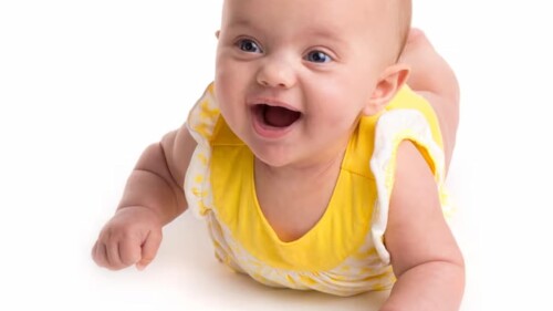 4 Mi hijo está adaptándose a la adoración que le tiene su hermanita... o es malicia