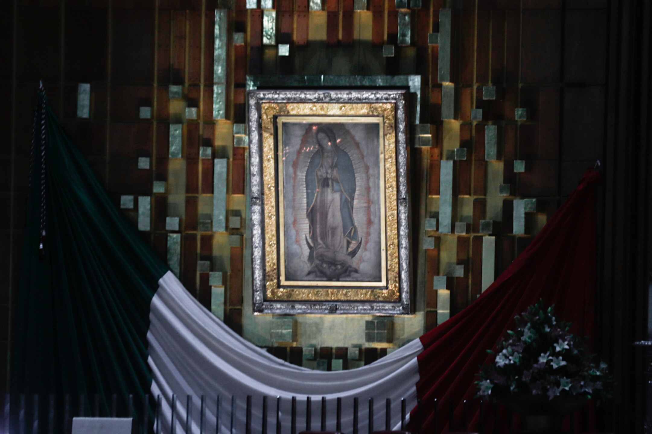 Virgen-de-Guadalupe-Basilica-peregrinos-7