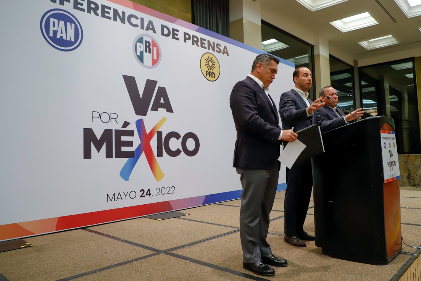 Oposición mexicana denuncia proselitismo e invita a Movimiento Ciudadano a formar parte de la coalición