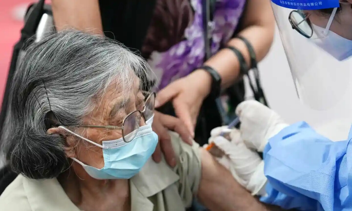 campaña_vacunación_personas_mayores_covid_china