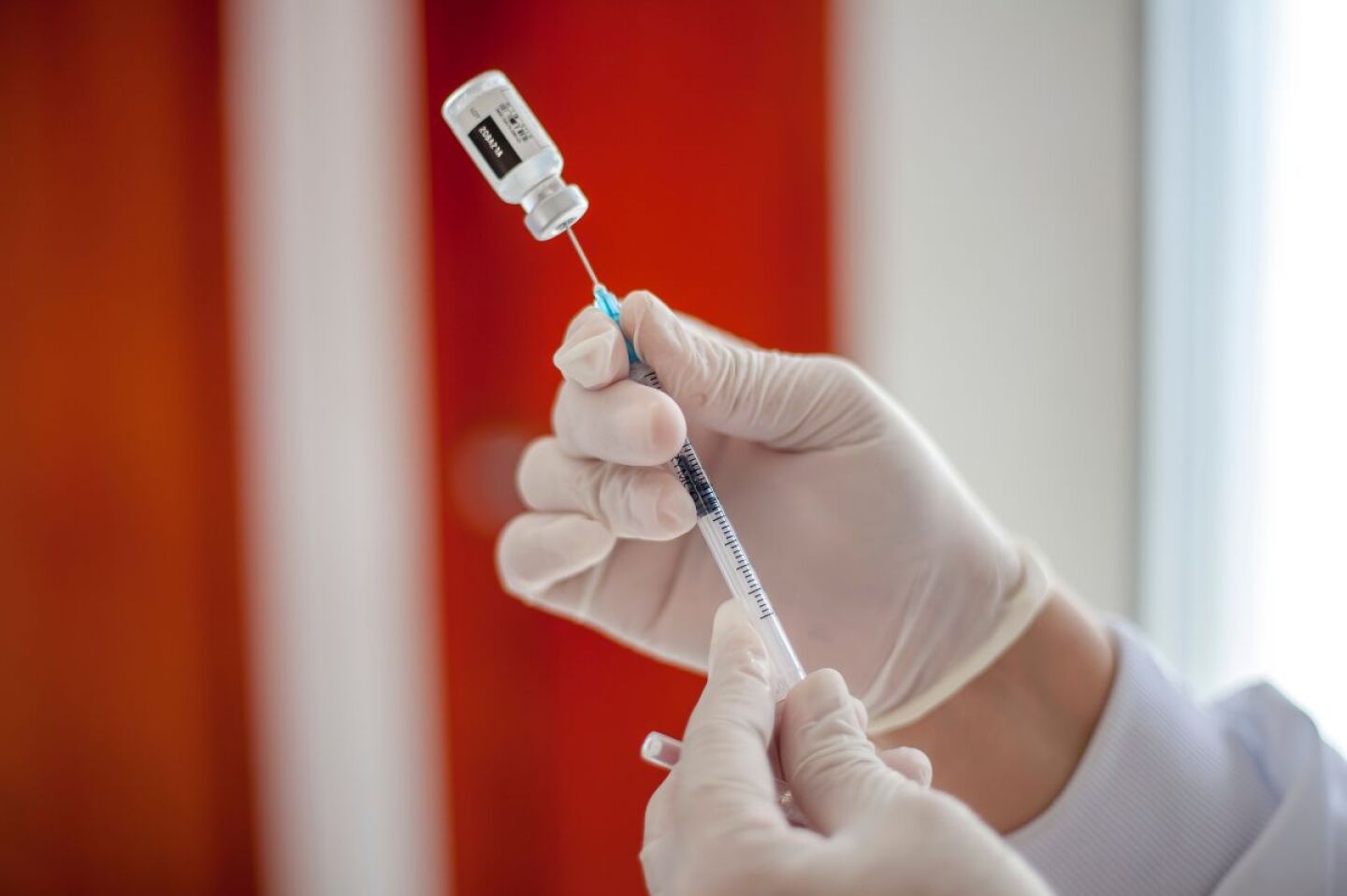 cientificos-descubren-posible-vacuna-universal-que-actuaria-contra-cualquier-virus-incluso-influenza-y-covid-19