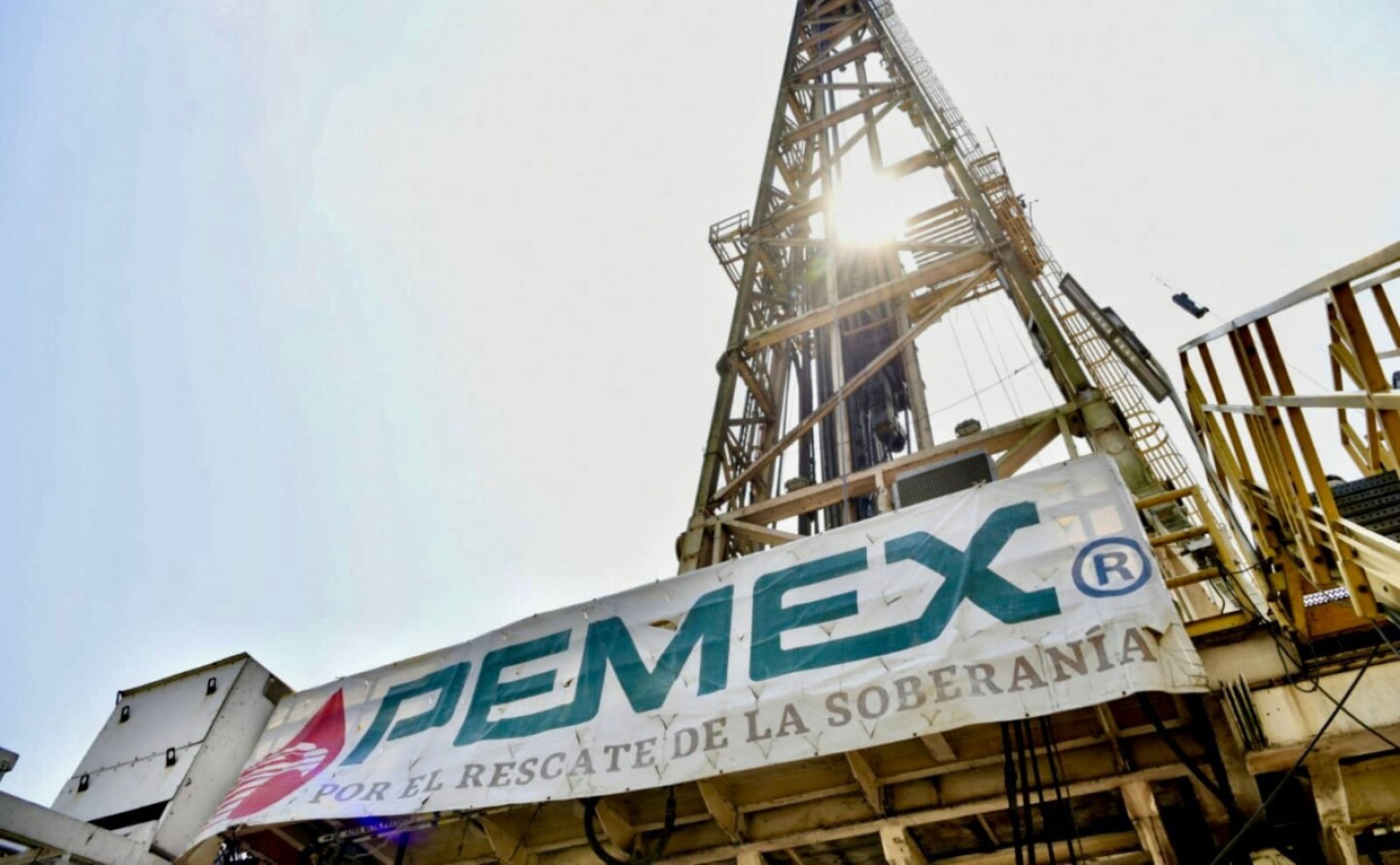 pemex-fitch-fb