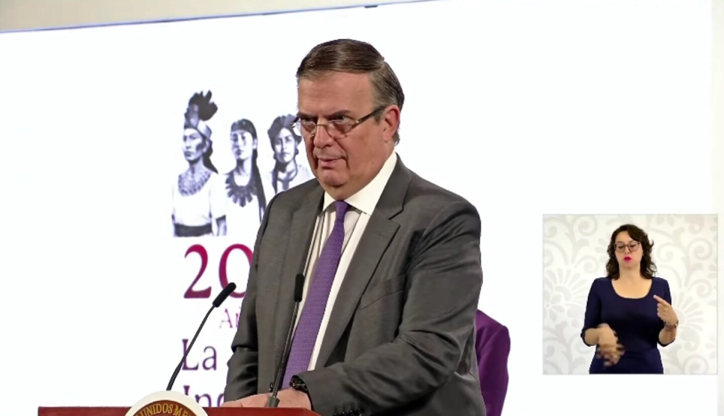 Secretario de economía ebrard inversiones farmacéutica.jpg