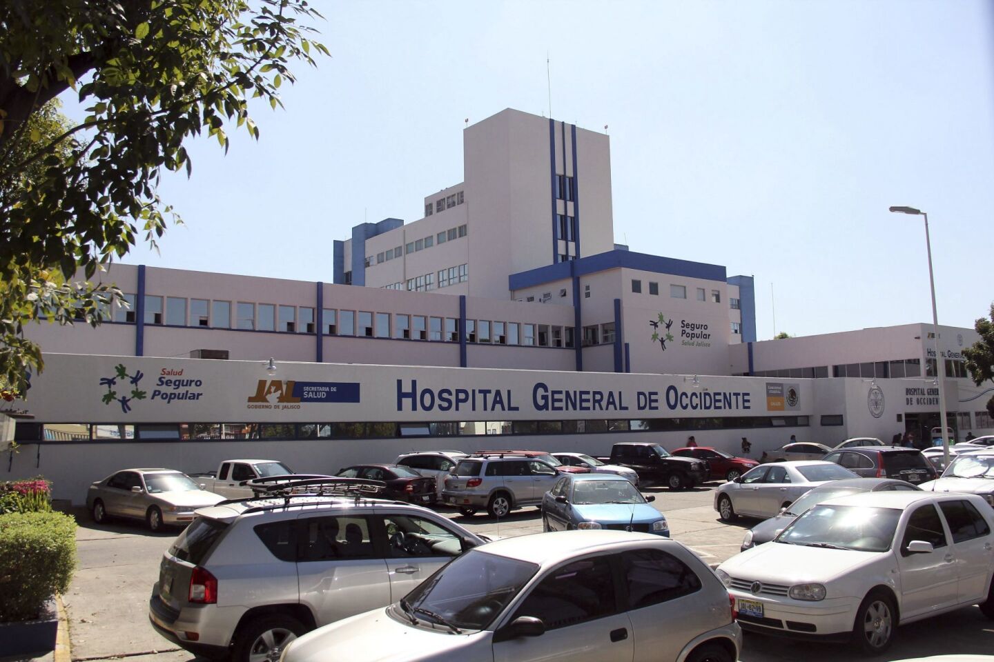 GUADALAJARA, JALISCO, 06FEBRERO2013.- Hospital General de Occidente (Zoquipan) fue el lugar donde dio a luz una niña de nueve años de edad el pasado 27 de enero. La recién nacida, peso 2.7 kilos y midió 50 centímetros al nacer y tanto la pequeña recién nacida tanto como la joven madre ya fueron dadas de alta, pero el hospital indico que dará seguimiento muy cercano al desarrollo del bebe debido a la corta edad de la madre.FOTO: FERNANDO CARRANZA GARCÍA /CUARTOSCURO.COM