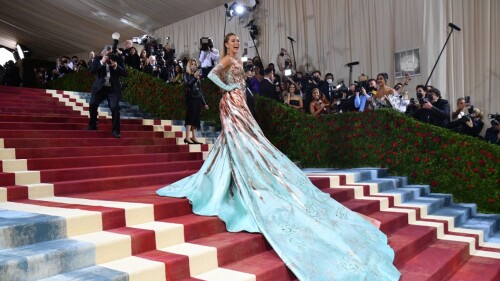 blake_lively_gala_del_met