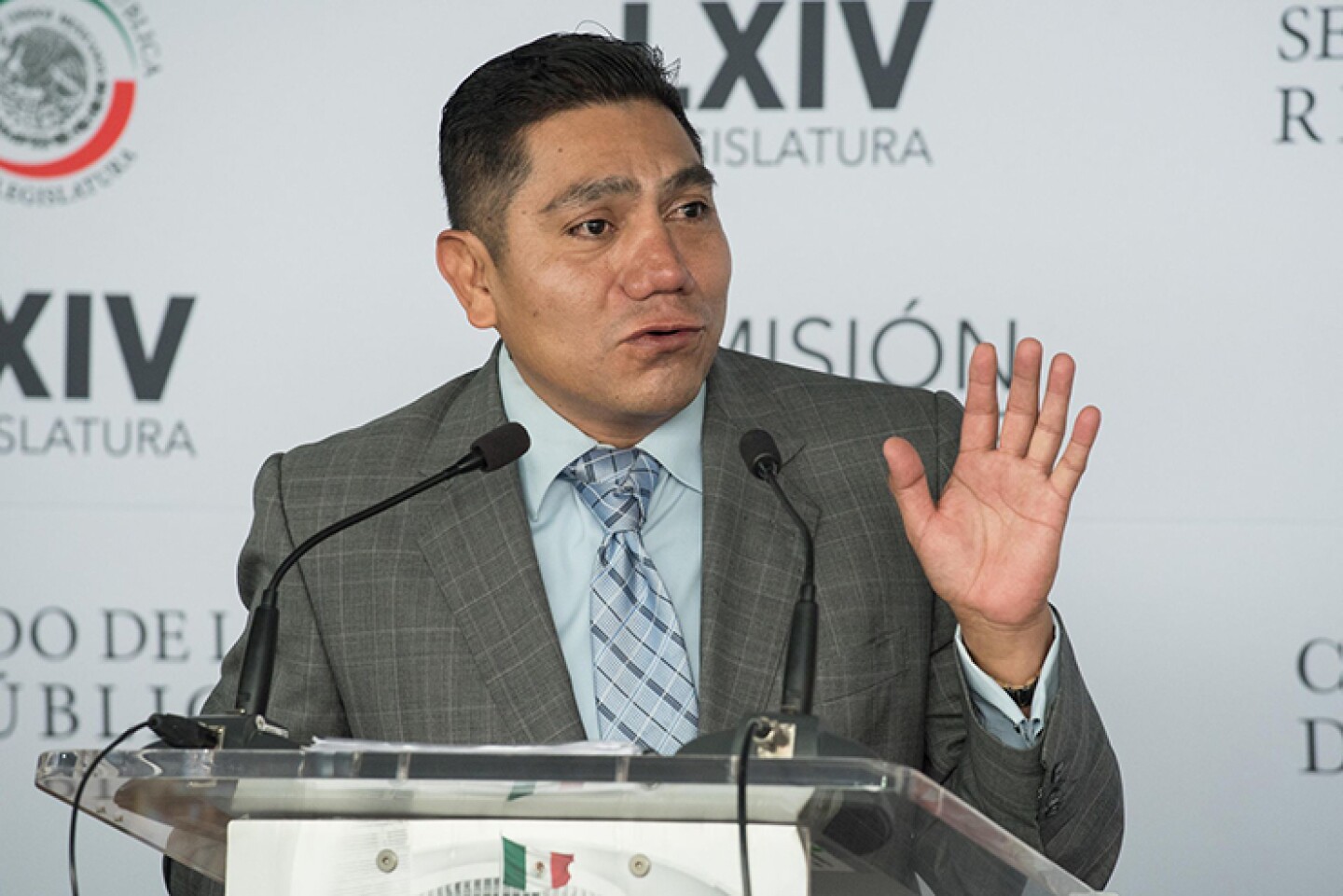 CIUDAD DE MÉXICO, 14AGOSTO2019.- Jorge Luis Preciado, senador del PAN, durante conferencia de prensa en la que realizó comentarios en torno a la Ley Nacional de Extinción de Dominio, recientemente publicada en la gaceta oficial. FOTO: MARIO JASSO /CU